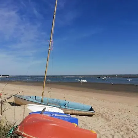 Douillet Proche Apartment